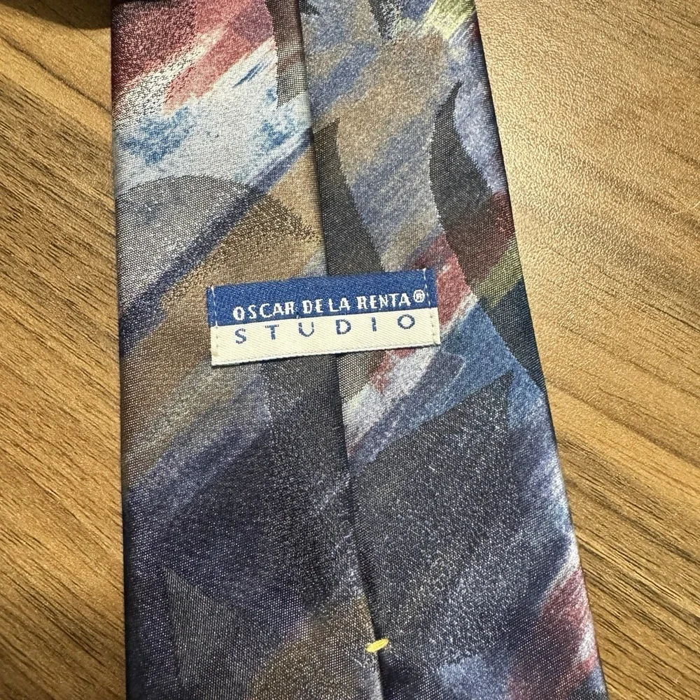 Oscar De La Renta Studio Abstract Watercolor Blue Tones with Red Tie Necktie 56